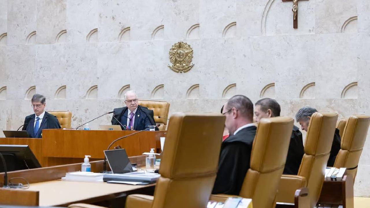 57% apoiam impeachment de ministros do STF