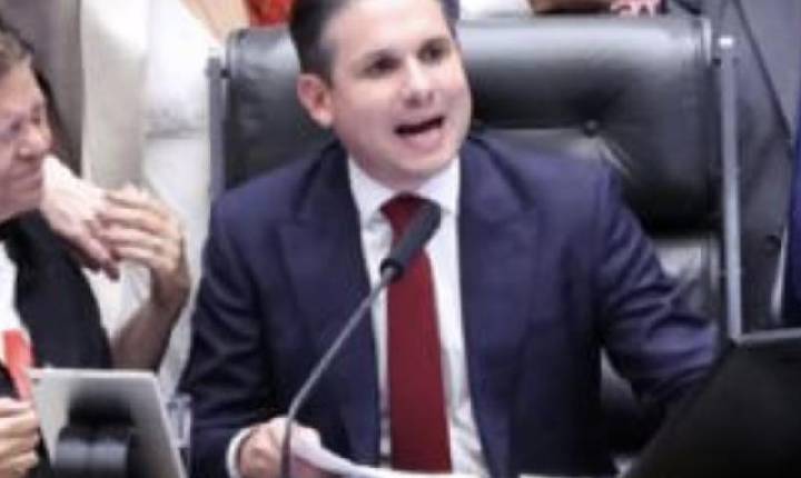 Câmara aprovou redução da jornada semanal em 4 horas