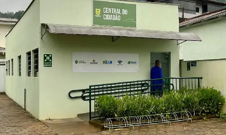 Central do Cidadão oferece serviços de emprego, regularização fiscal e apoio ao empreendedorismo