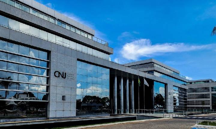 CNJ e CNMP ignoram STF e restabelecem penduricalhos