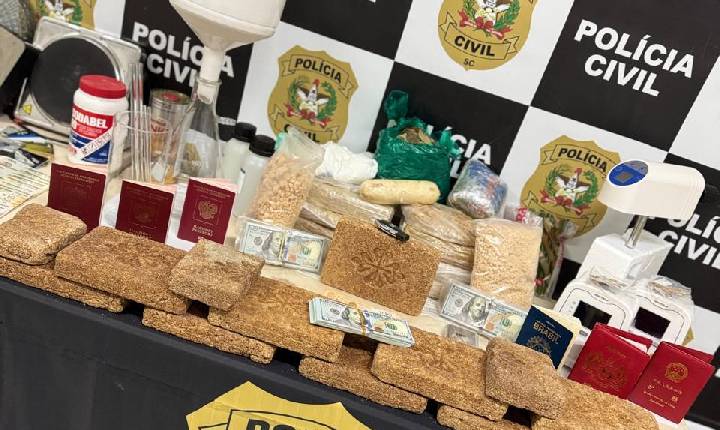 DESMANTELA GRUPO CRIMINOSO E ENCONTRA LABORATÓRIO DE DROGAS EM MANSÃO DE LUXO EM JURERÊ INTERNACIONAL