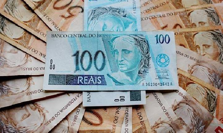 Dívida do Brasil bate novo recorde e passa dos R$9 trilhões