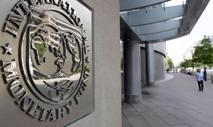 Dívida pública brasileira pode atingir 100% do PIB em 2027, alerta FMI