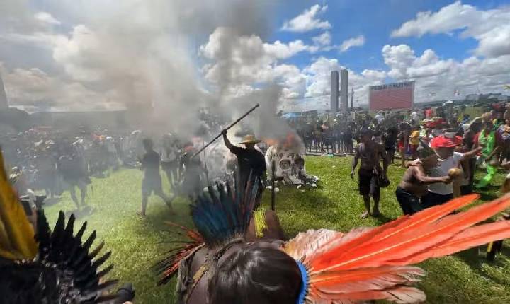 Emenda parlamentar banca baderna de indígenas
