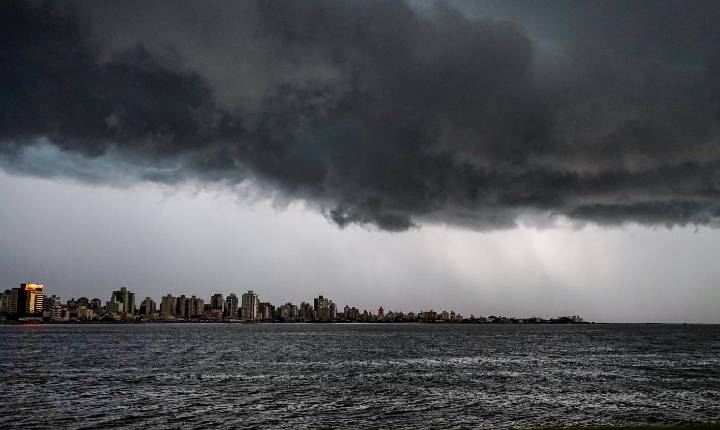 Frio intenso, mar agitado e temporais marcam a semana em Santa Catarina