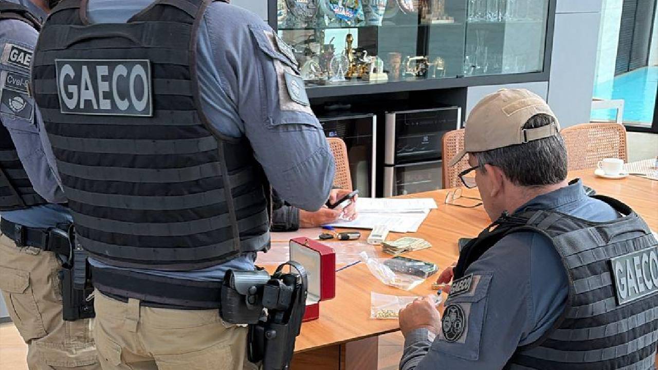 GAECO de SC participa da deflagração da Operação Enigma em apoio ao GAECO do MPPR