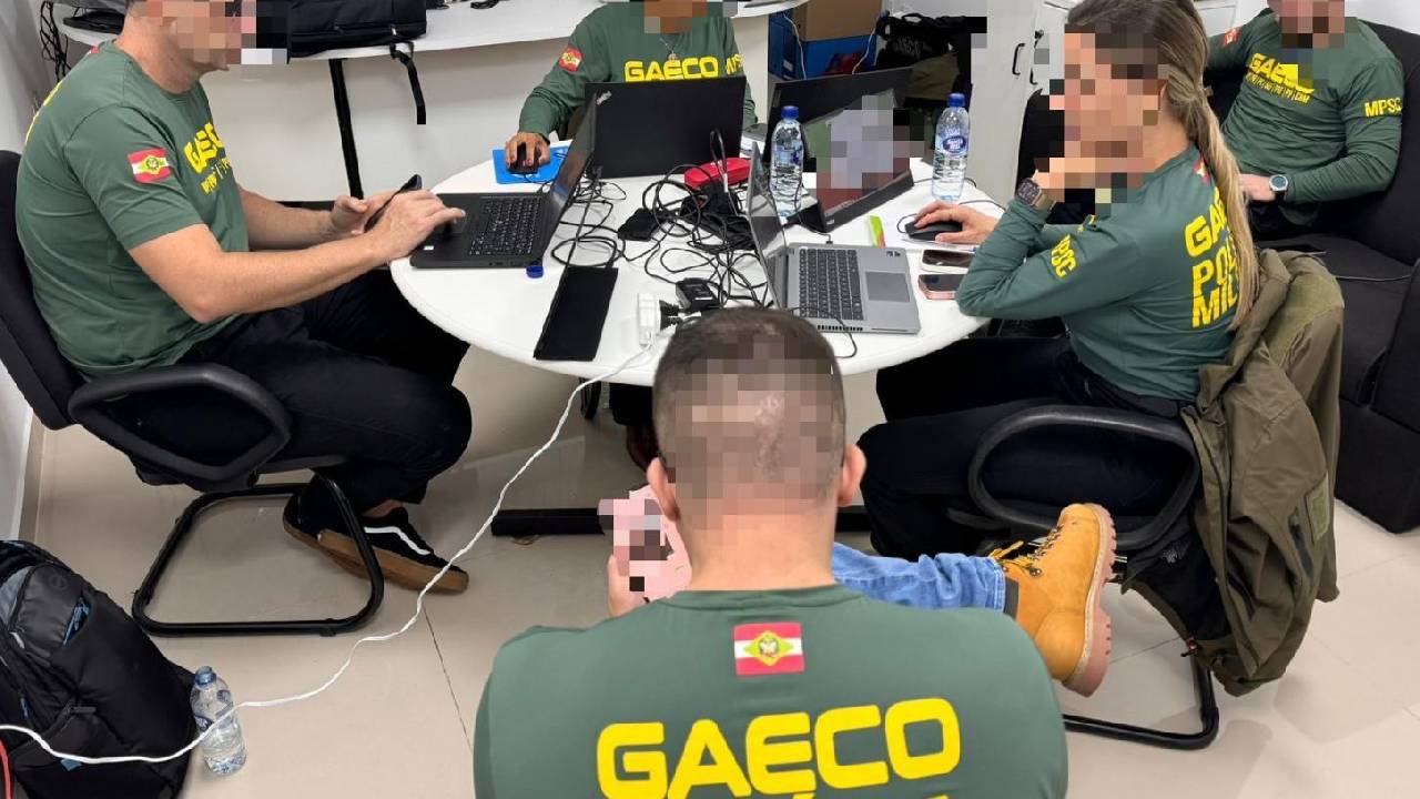 GAECO deflagra Operação Regalo contra esquema de corrupção e lavagem de dinheiro em Piçarras e São João Batista