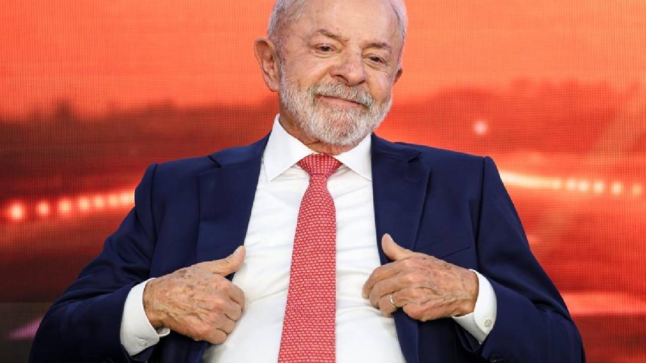 Há 1.335 dias Lula prometeu picanha e cervejinha, mas era só campanha eleitoral