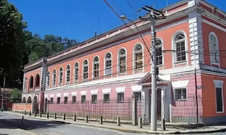 Justiça manda devolver palácio imperial a herdeiro de Dom Pedro II