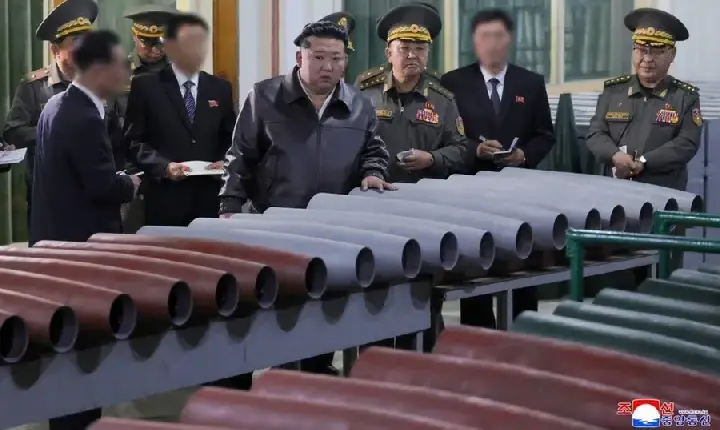 Kim ordena que Coreia do Norte aumente produção de munições e armas