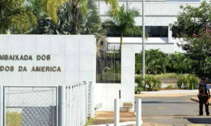 Lula avalia banir americanos para tirar proveito eleitoral da expulsão de delegado da PF