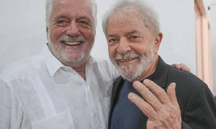 Lula avalia entregar liderança para outro partido