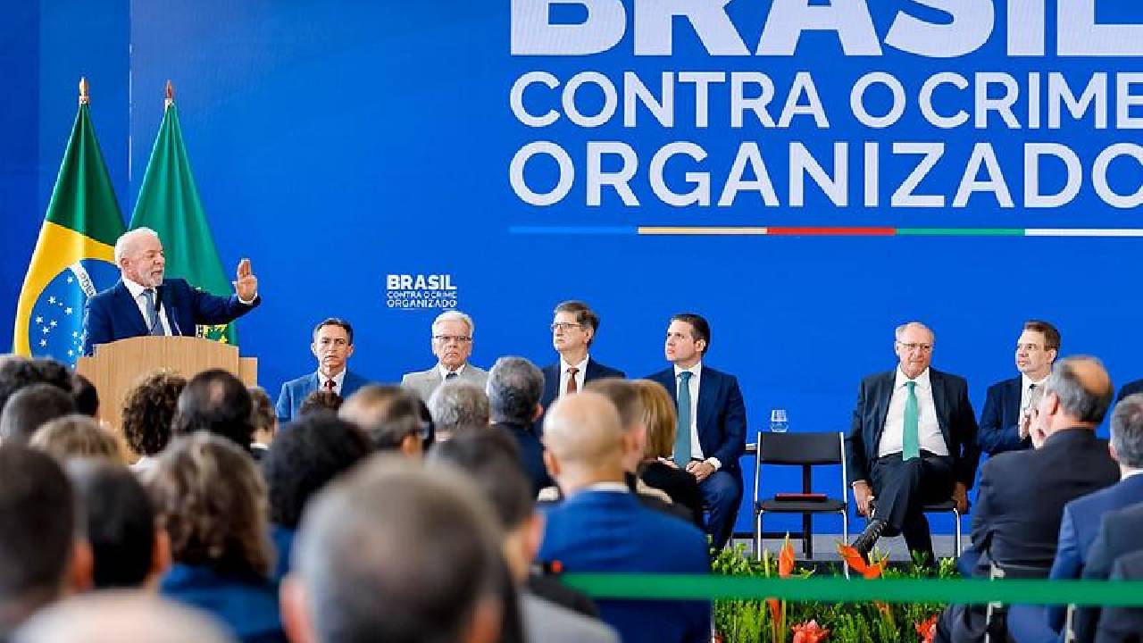 Lula destina equivalente a 0,73% do lucro anual das organizações criminosas para combatê-las