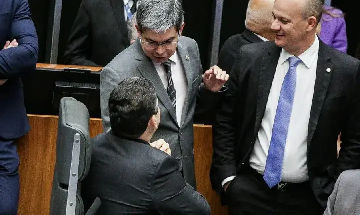 Planalto avalia levar derrubada de veto ao PL da Dosimetria ao STF