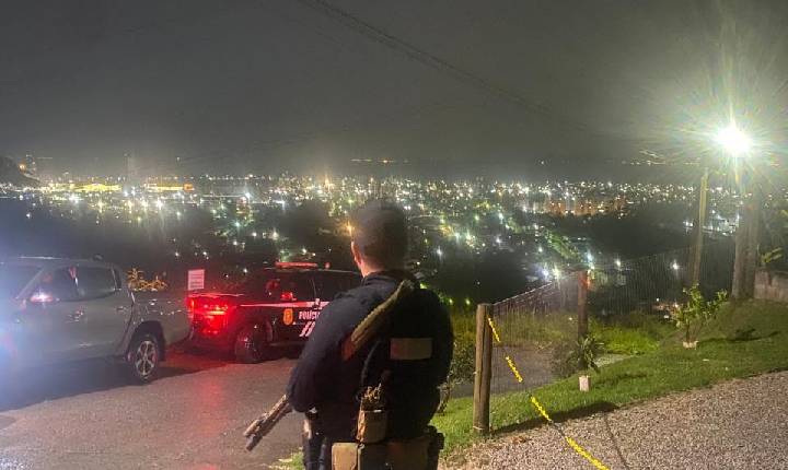 Polícia Civil cumpre oito mandados de busca contra o tráfico de drogas na Grande Florianópolis e Tubarão