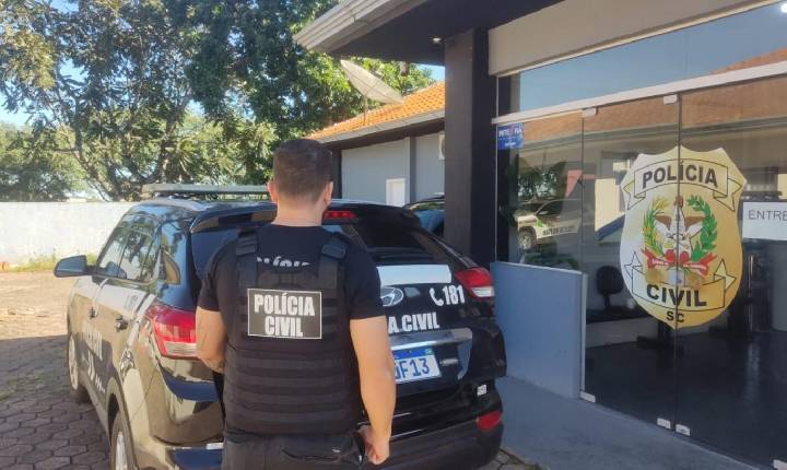 Polícia Civil prende mulher e apreende adolescente por tráfico e corrupção de menores em Nova Erechim
