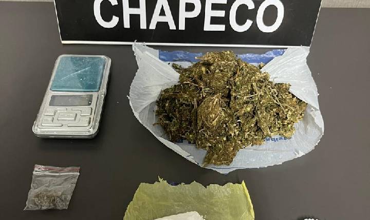 Polícia Civil prende três pessoas em flagrante por tráfico de drogas em Chapecó