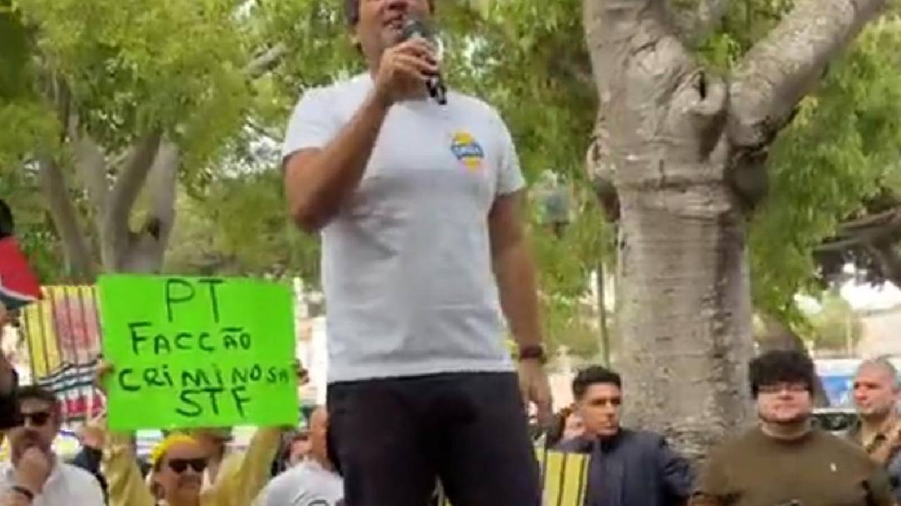 Protesto em Lisboa: ‘Lula, ladrão, teu lugar é na prisão’