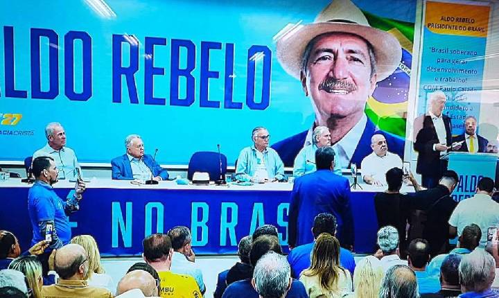 Rebelo critica ‘balão de ensaio’ do DC com Joaquim Barbosa