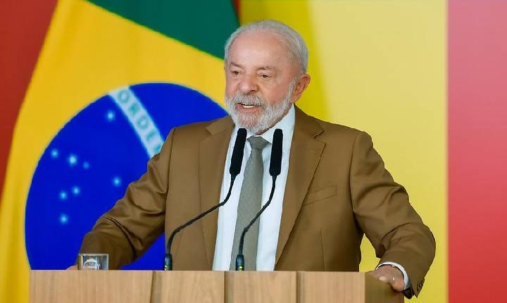 Rejeição alta faz Lula revogar ‘taxa das blusinhas’ que criou