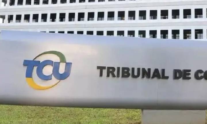 TCU descobre escândalo de horas extras e expõe privilégios na cúpula da Câmara