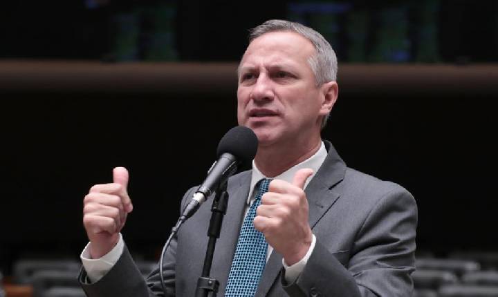 TCU investigará gastos milionários do PT com propaganda digital
