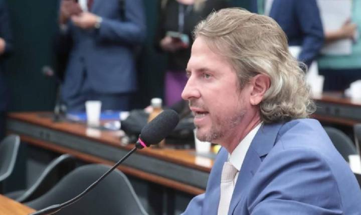 TRE-PR multa deputado do PT por ofensas a Dallagnol