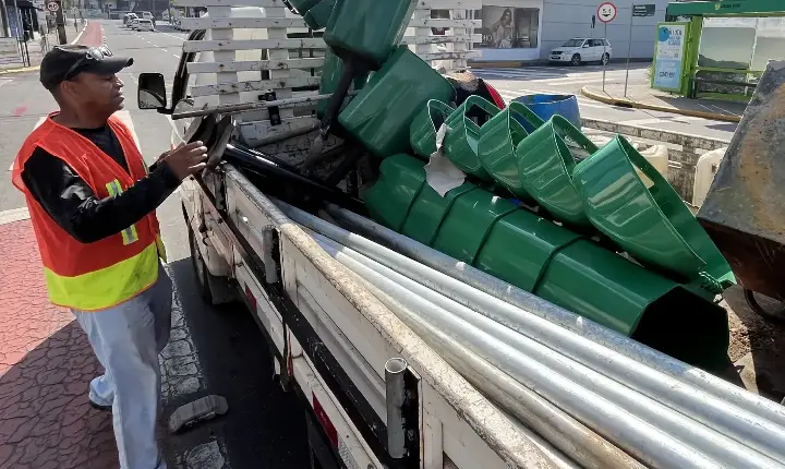 Troca de lixeiras avançará por todas as regiões do município em Jaraguá do Sul