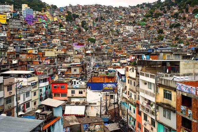 Fim da farra: tráfico decreta 'lockdown' em favelas do Rio