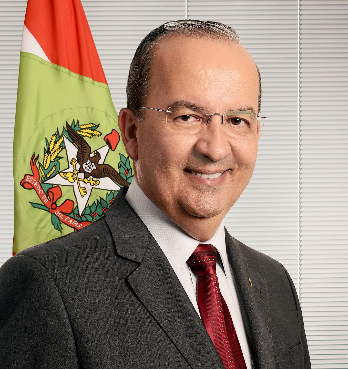 A MOVIMENTAÇÃO NOS BASTIDORES DA POLÍTICA - INIMIGOS DE ONTEM VIRAM ALIADOS DE HOJE