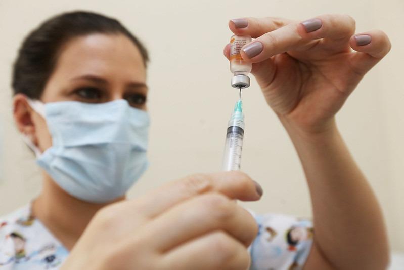 Guaramirim inicia agendamento para vacinação de pessoas acima de 45 anos