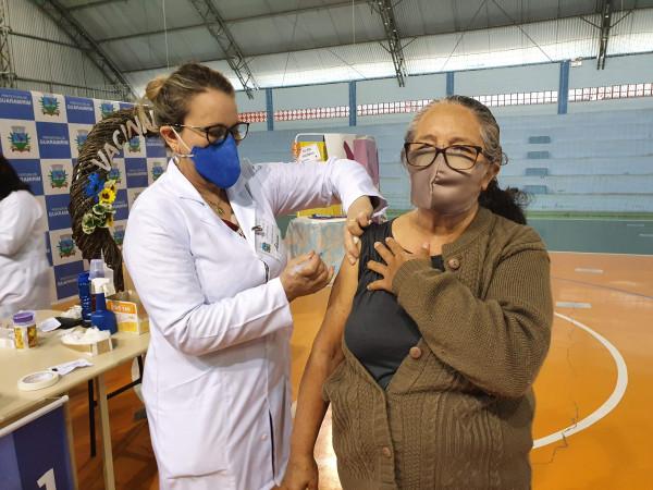 Saúde aguarda 2,9 mil pessoas para fazerem a segunda dose da vacina contra o coronavírus