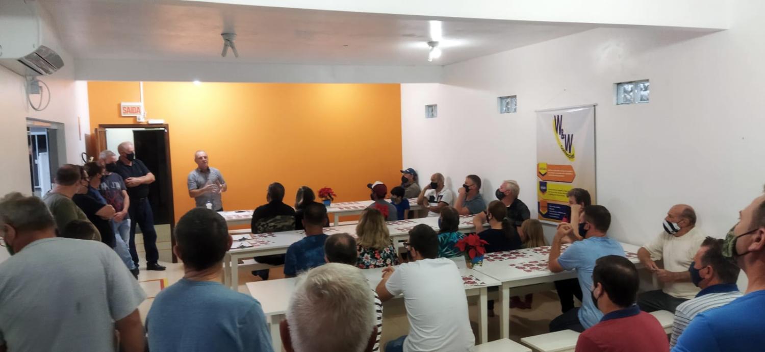 Prefeito de Corupá mantém agenda de reuniões sobre pavimentação comunitária