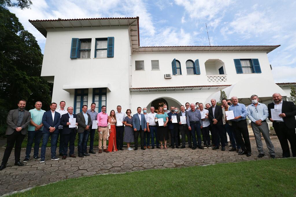 ONTEM, O GOVERNADOR MOISÉS ABRIU A CAIXA REGISTRADORA DO ESTADO - RUMO À REELEIÇÃO, CLARO!!