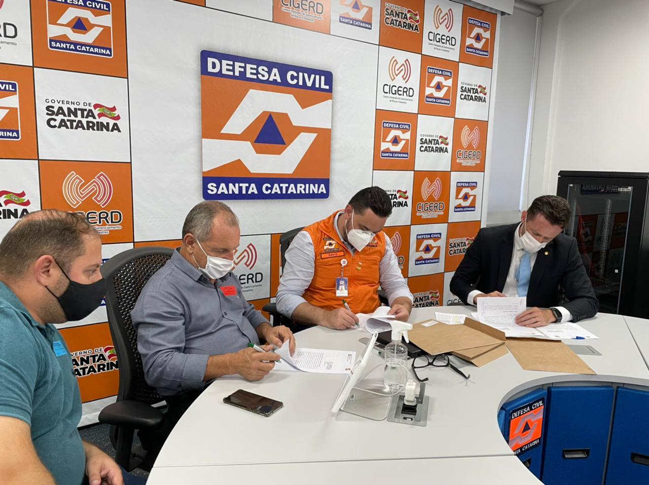 Defesa Civil do Estado confirmou o envio de kits para oito pontes em Corupá