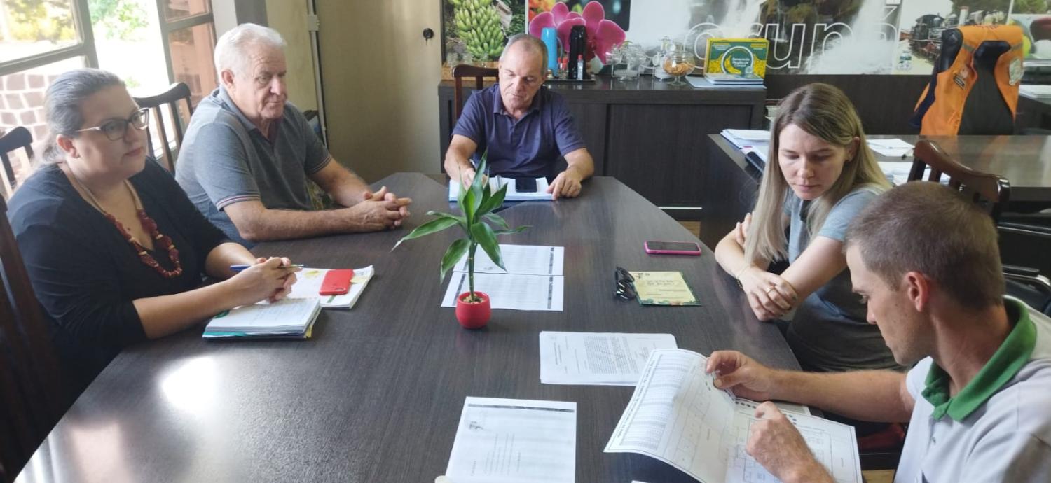 Organizadores da Fecaplant se reúnem com o Prefeito Tamanini