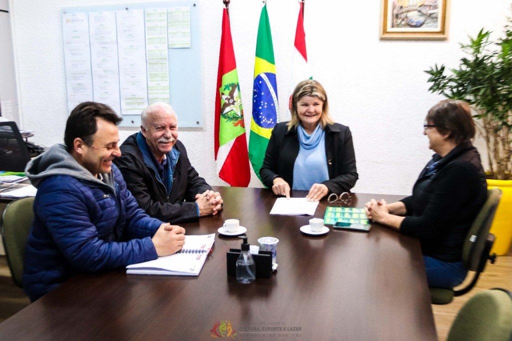 Arena recebe amistoso de voleibol entre a Seleção da Colômbia e Blumenau