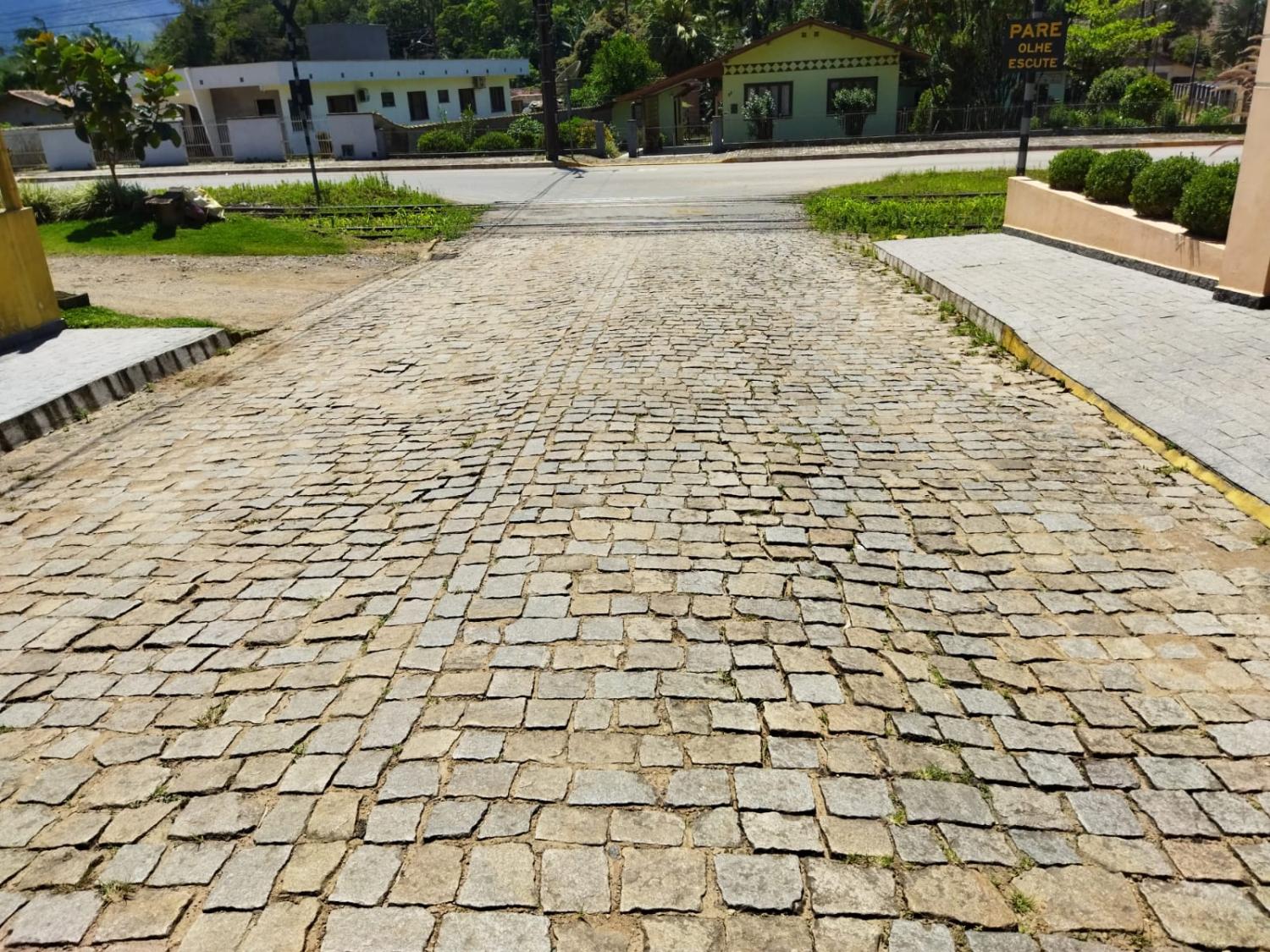 Prefeitura de Corupá fará melhorias em 6 passagens de nível no município