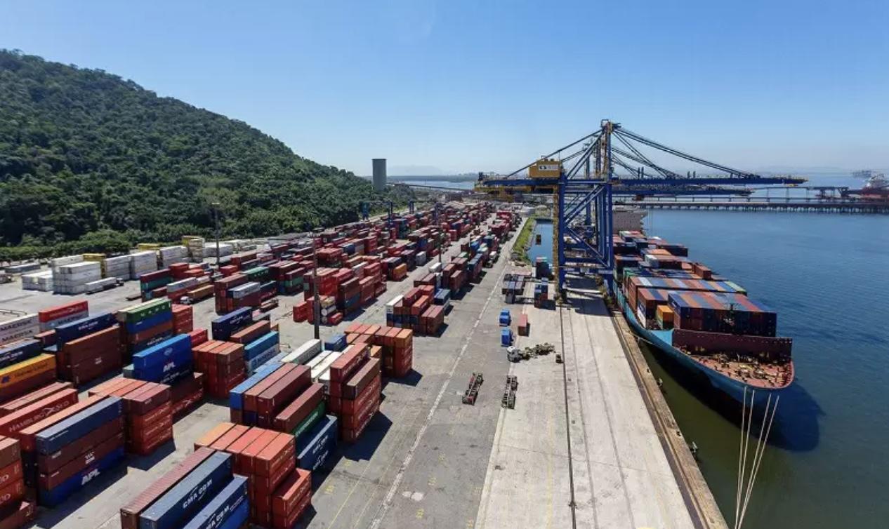 Operação da PF combate tráfico internacional de drogas no Porto de Santos