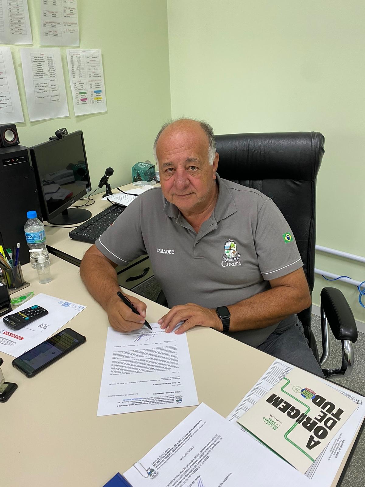 Prefeitura de Corupá reativa programa de inseminação de bovinos