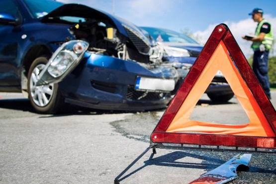 Justiça manda indenizar homem prensado entre dois carros