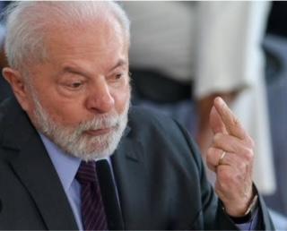 LULA QUER CHEGAR AO SIGNIFICATIVO NÚMERO DE 40 MINISTÉRIOS