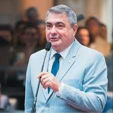 Lunelli solicita que Governo do Estado construa auditório em escola de Guaramirim