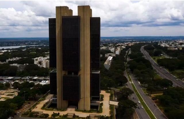 Mercado espera PIB estável e queda no investimento