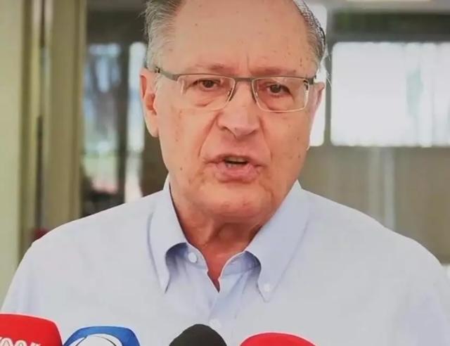 Alckmin defende reoneração