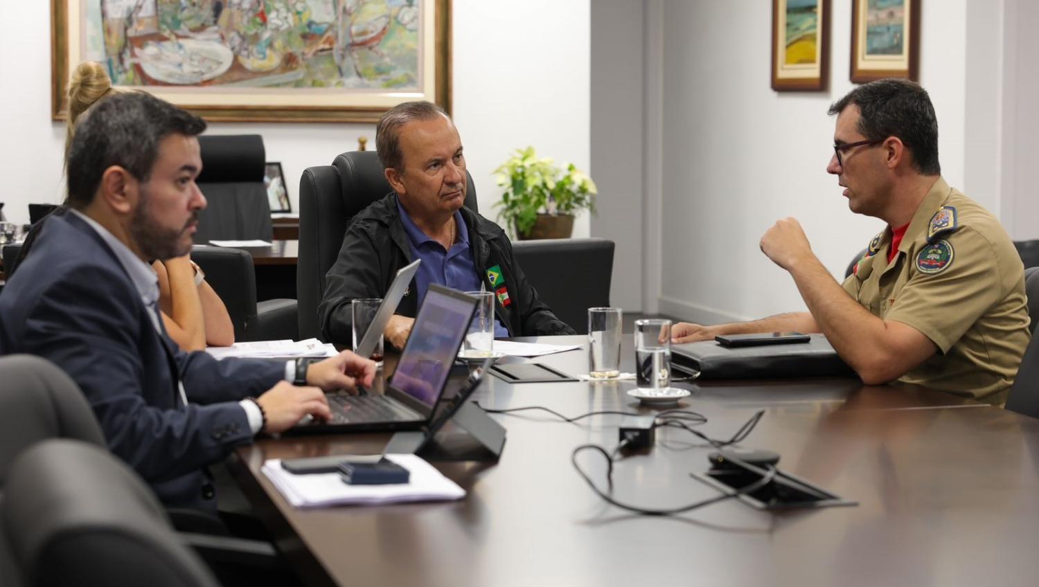 Governador e Defesa Civil se reúnem para novos avanços em ações de proteção contra desastres naturais