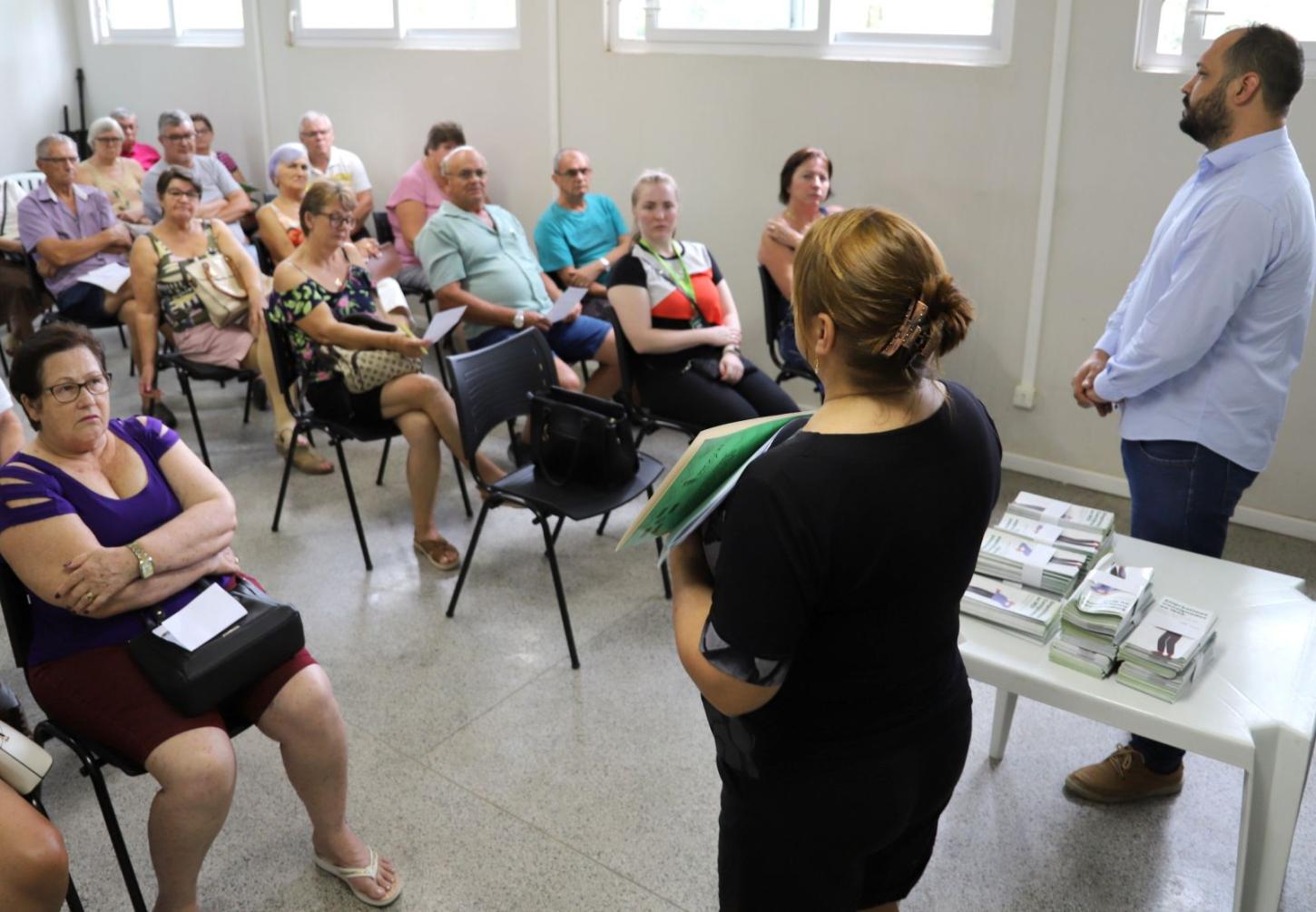 Procon alerta para golpes contra idosos na internet