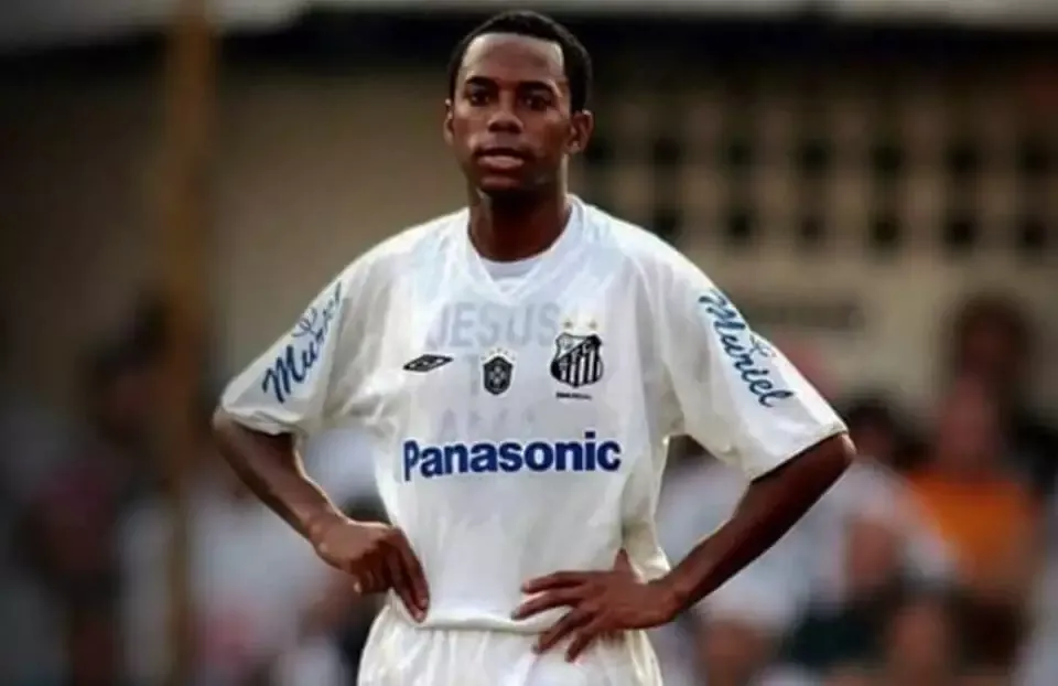 STJ julga nesta quarta se Robinho pode cumprir pena no Brasil