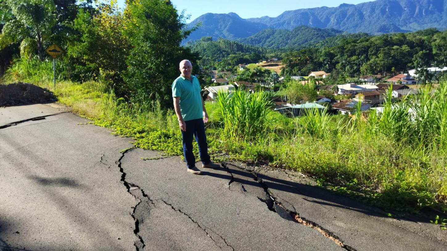 OBRAS DE RECUPERAÇÃO DA RUA OTTO HILLBRECH COMEÇAM NA SEGUNDA-FEIRA (22)