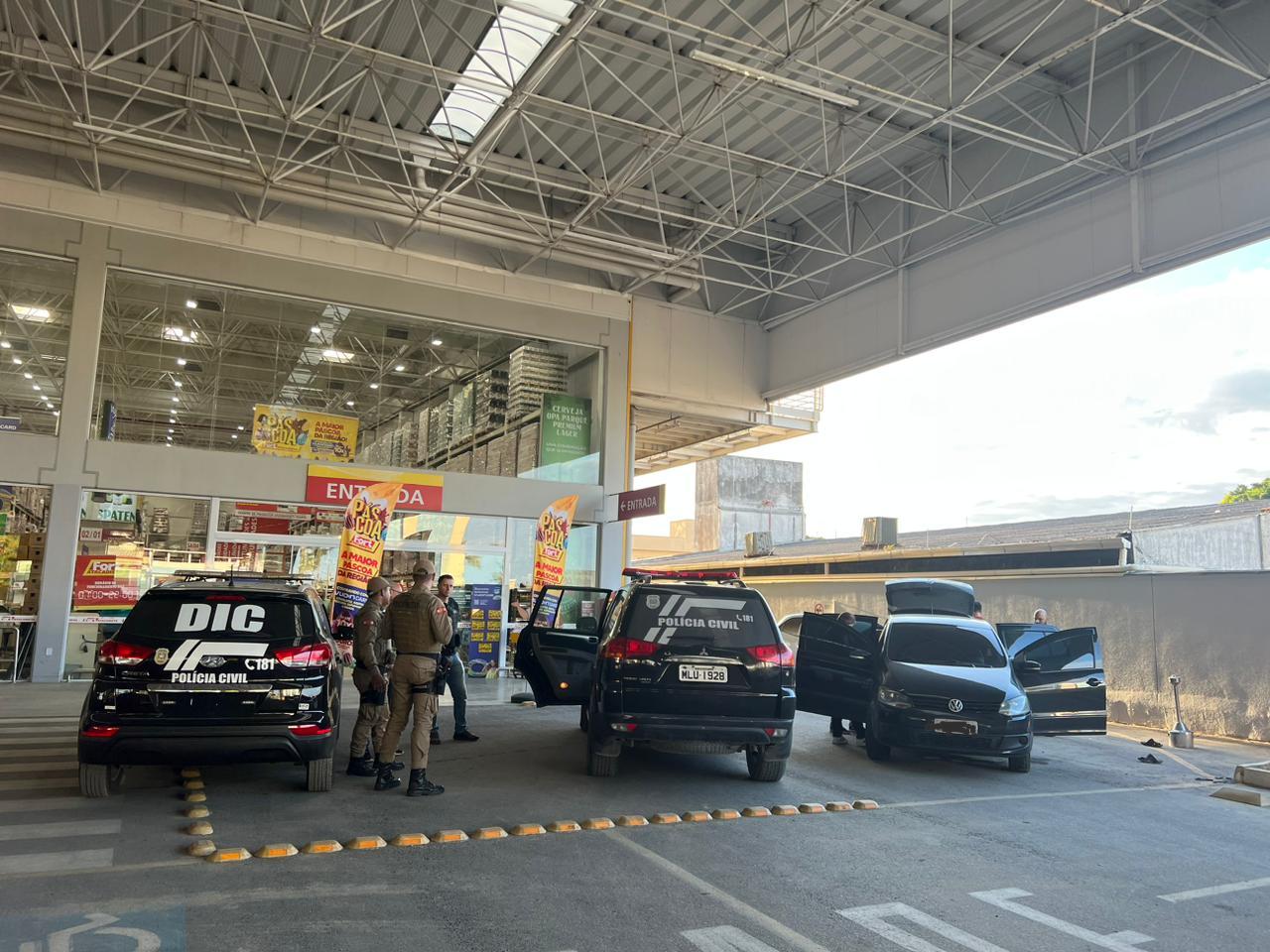 Polícia Civil prende dois homens em flagrante